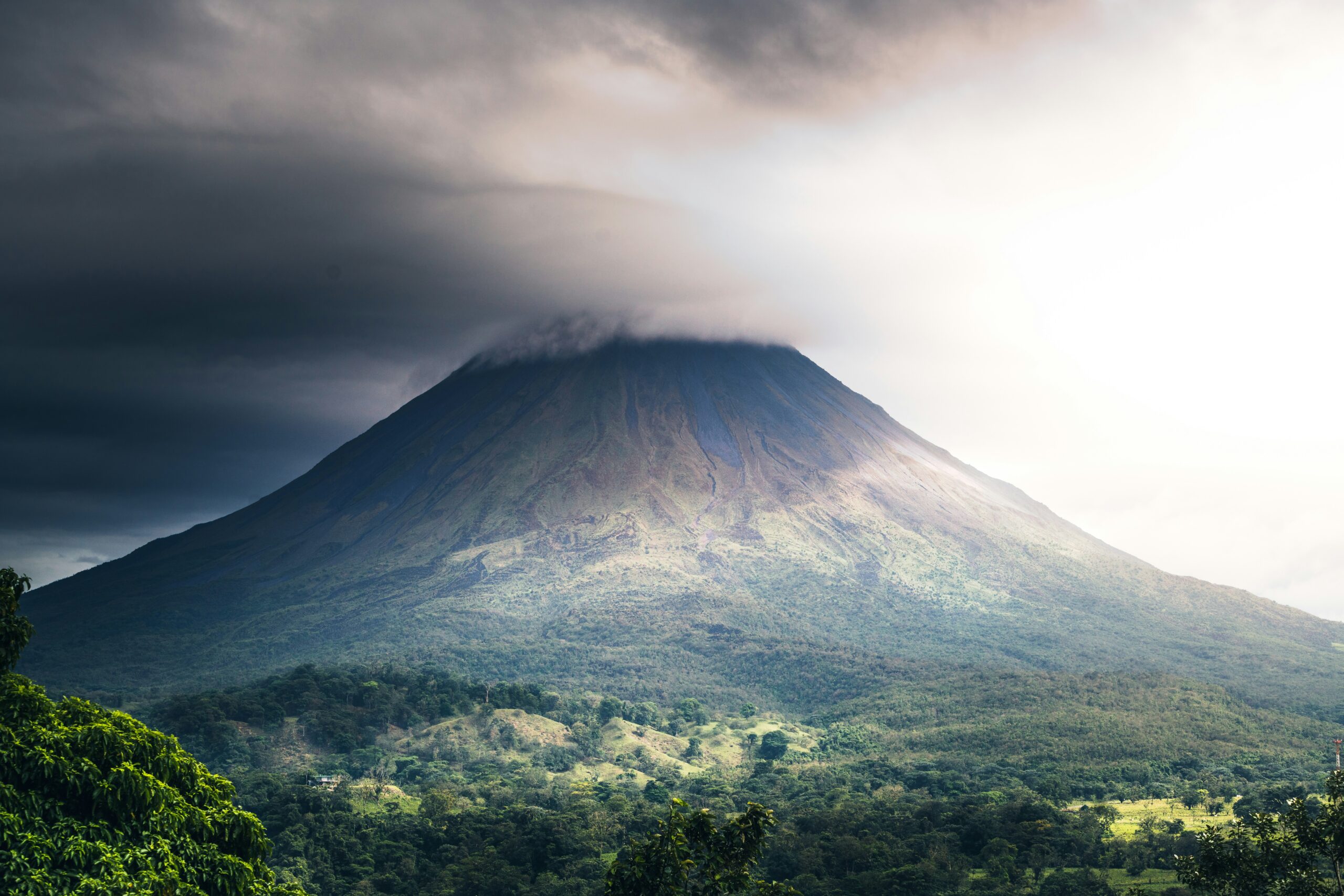 Getaway to the Tropics: The Ultimate 7-Day Itinerary Across Costa Rica